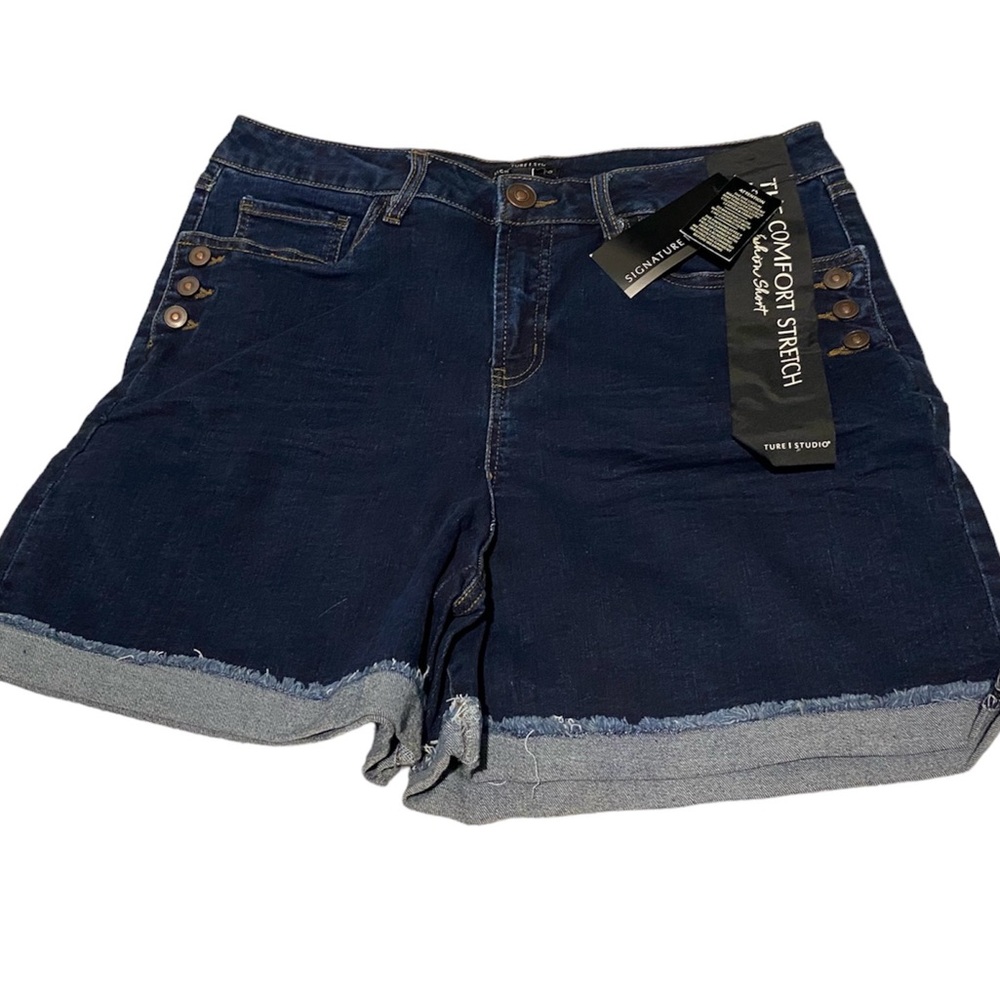 Signature Studio Size 12 Jean Shorts
